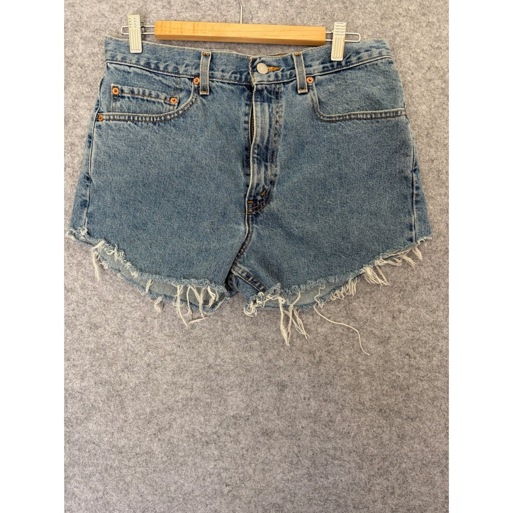 Levis High Waisted Denim Cut Off Shorts Medium Wash Frayed Hem Womens 31